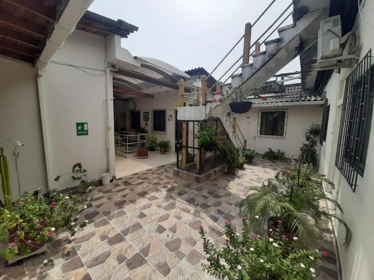 Hotel Anita Puerto Berrio Luaran gambar